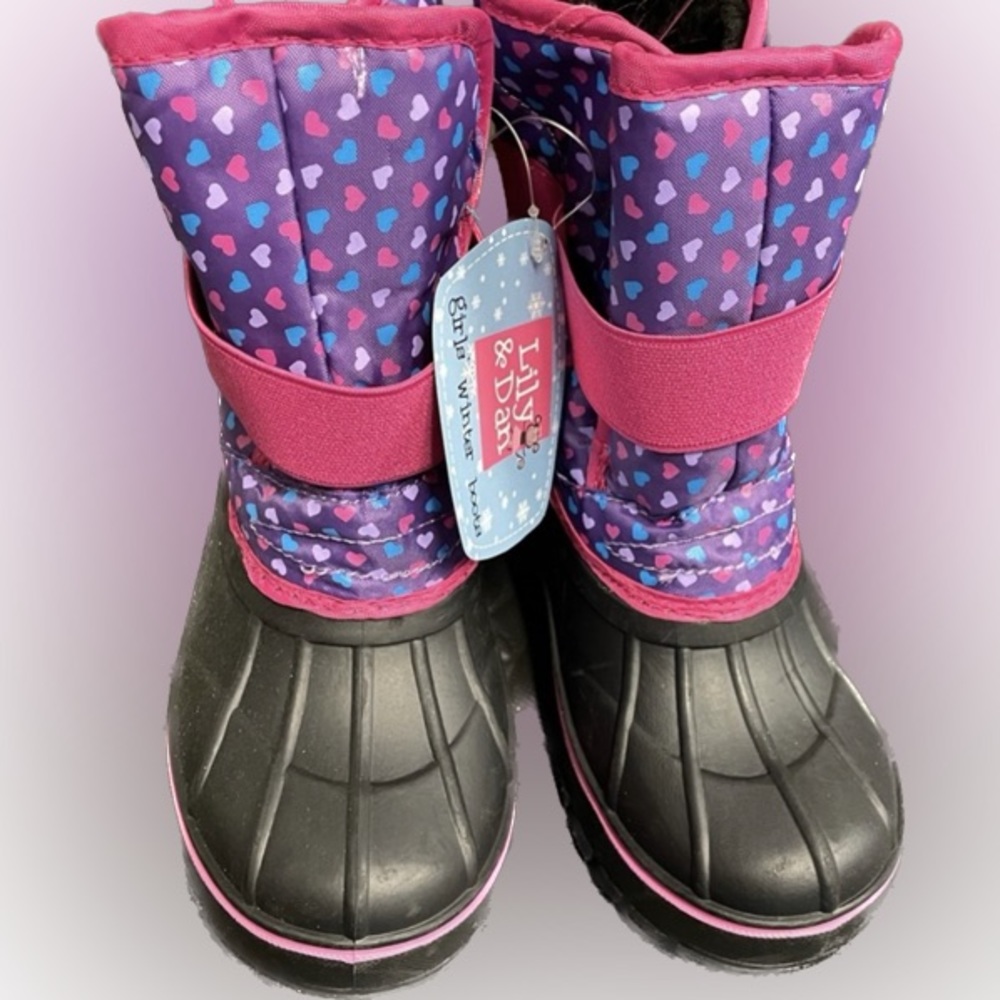 NWT and box Winter warm girls boots